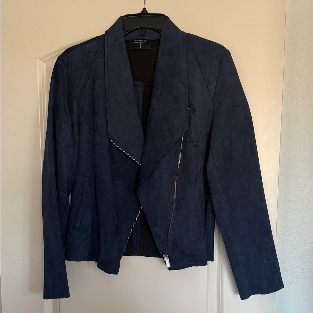 Elegant Navy Women's Blazer